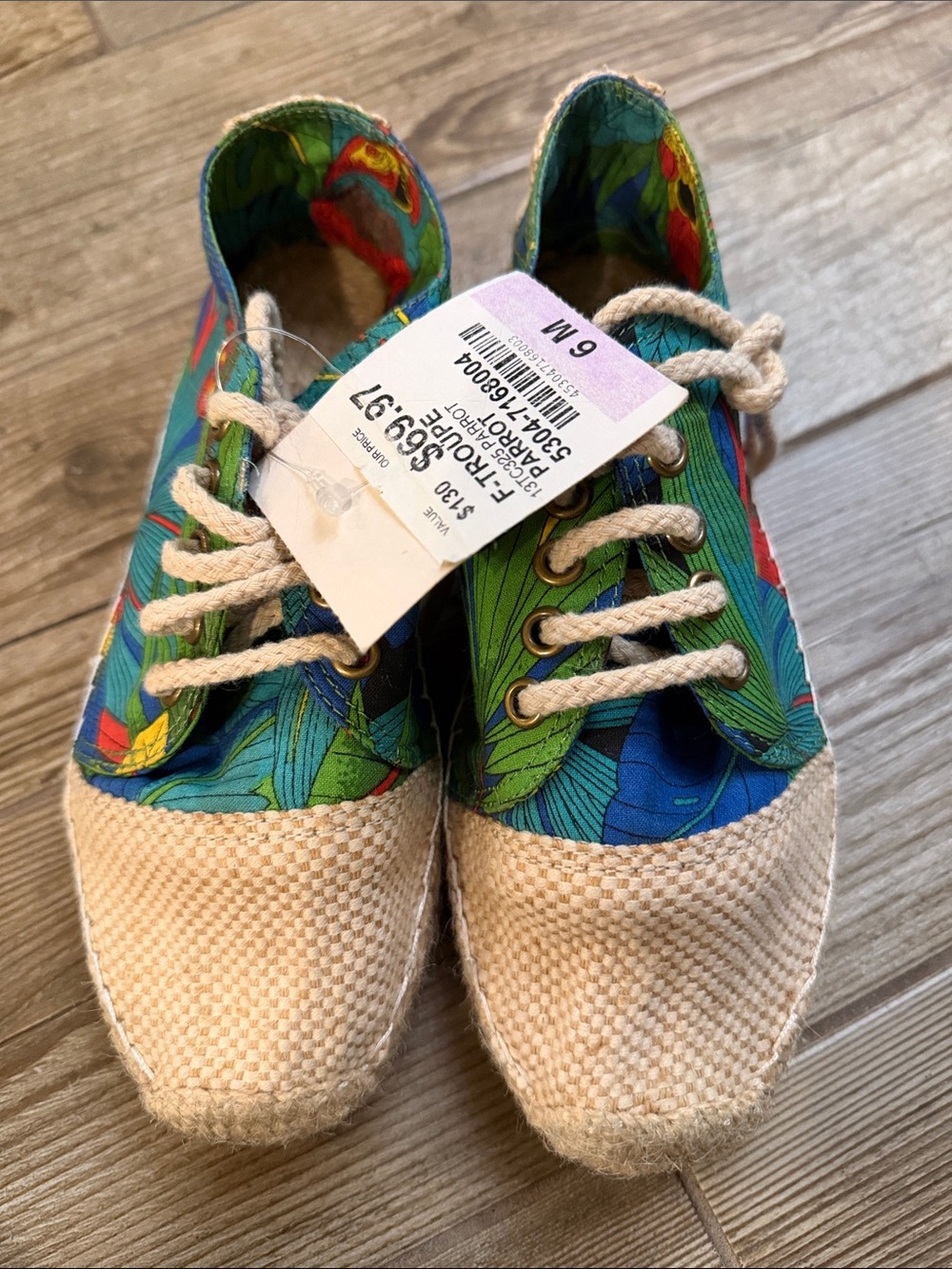 NWT Women’s Tropical Green Canvas Espadrille sneakers